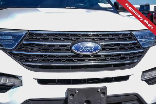 Oxford White 2021 Ford Explorer XLT