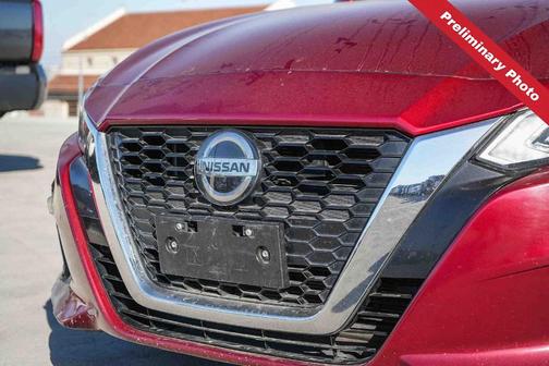 Scarlet Ember 2022 Nissan Altima 2.5 SV