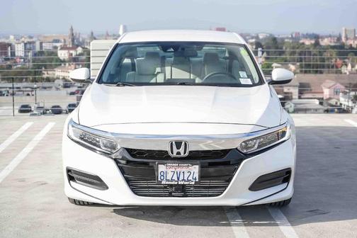 Platinum White Pearl 2019 Honda Accord LX