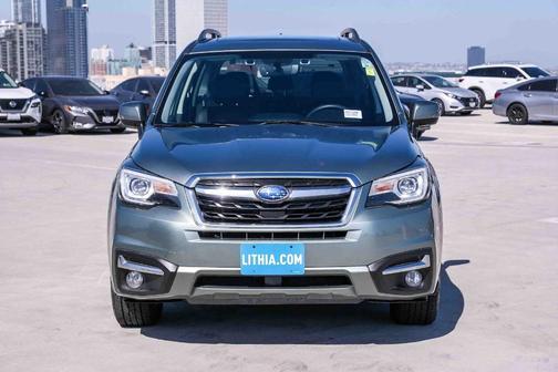 Jasmine Green Metallic 2018 Subaru Forester 2.5i Touring