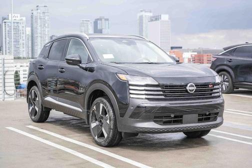 Super Black 2026 Nissan Kicks SR
