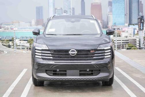Super Black 2026 Nissan Kicks SR