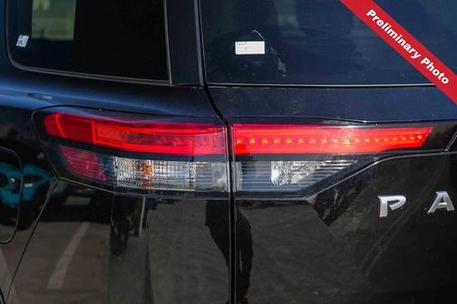 Black 2022 Nissan Pathfinder SV