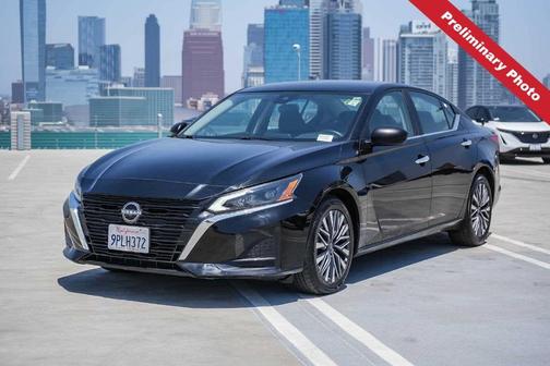 Black 2025 Nissan Altima SV