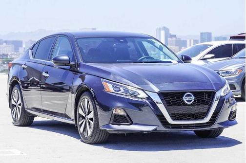 2022 Nissan Altima 2.5 SV