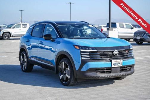 2t Ice Blk Roof 2025 Nissan Kicks SR