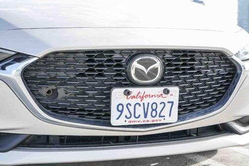 Platinum 2025 Mazda Mazda3 FWD w/Select Package