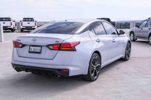 Gray Sky Pearl 2024 Nissan Altima 2.5 SR