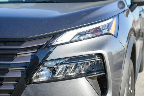 Gun Metallic 2026 Nissan Rogue SV