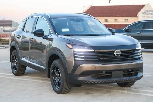 Canyon Bronze M 2026 Nissan Kicks SV