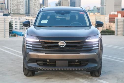 Canyon Bronze M 2026 Nissan Kicks SV