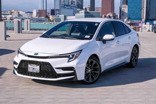 Ice 2025 Toyota Corolla Hybrid SE