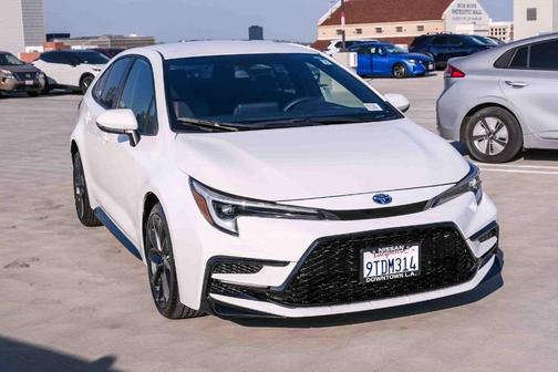 Ice 2025 Toyota Corolla Hybrid SE