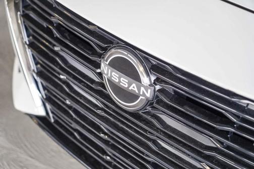 Glacier White 2025 Nissan Altima S
