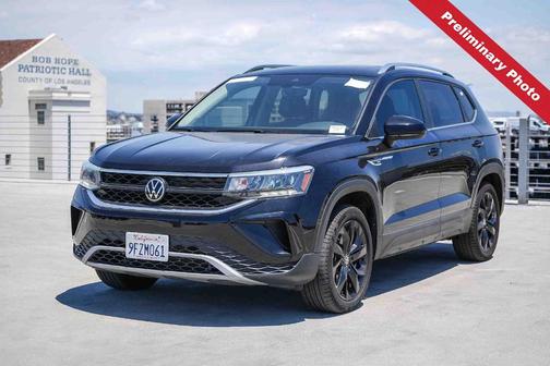 Deep Black Pearl Effect 2023 Volkswagen Taos 1.5T SE