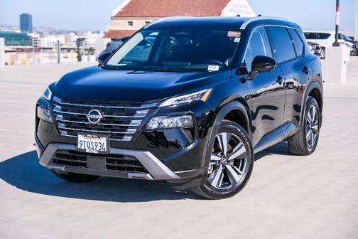 2025 Nissan Rogue SL