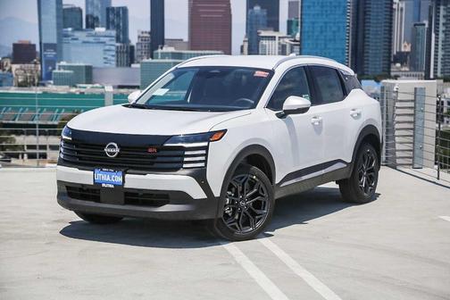 Aspen White Tri 2026 Nissan Kicks SR