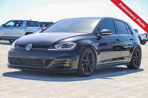 Deep Black Pearl Effect 2021 Volkswagen Golf GTI 2.0T SE