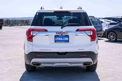 Summit White 2023 GMC Acadia SLT
