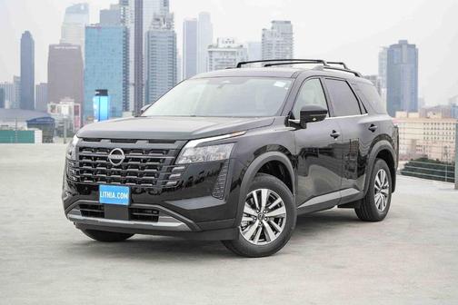 Super Black 2026 Nissan Pathfinder SL