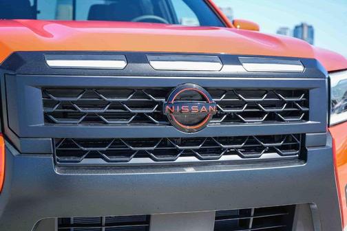 Afterburn Orang 2026 Nissan Frontier PRO-4X