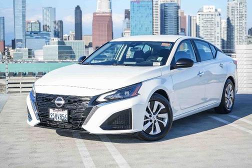 Glacier White 2025 Nissan Altima S
