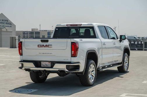 Summit White 2020 GMC Sierra 1500 SLT
