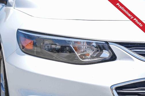 Summit White 2016 Chevrolet Malibu 1LT