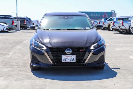 Black 2023 Nissan Altima 2.5 SR