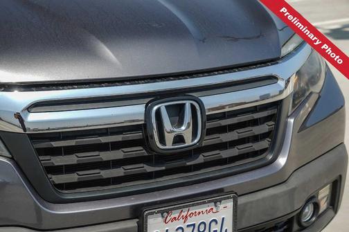 Modern Steel Metallic 2019 Honda Ridgeline RTL