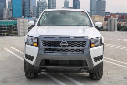 Glacier White 2025 Nissan Frontier SV