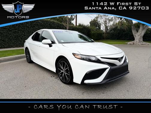 2024 Toyota Camry SE