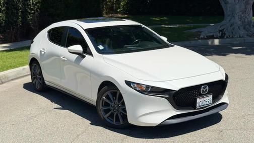 Snowflake White Pearl Mica 2022 Mazda Mazda3 FWD w/Preferred Package
