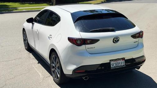 Snowflake White Pearl Mica 2022 Mazda Mazda3 FWD w/Preferred Package
