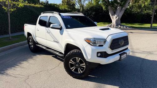 Super White 2019 Toyota Tacoma TRD Sport