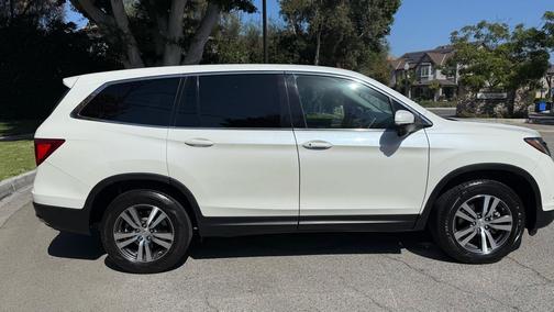 2017 Honda Pilot EX