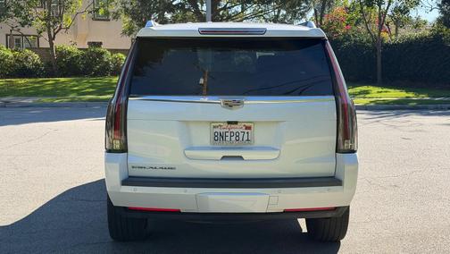 2020 Cadillac Escalade Luxury