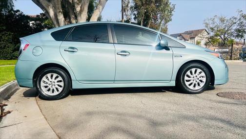 2013 Toyota Prius Plug-in Advanced