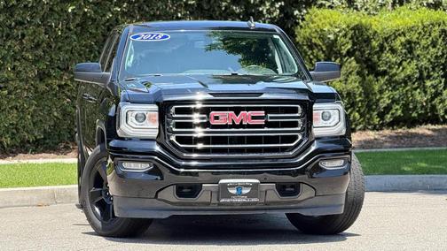 Onyx Black 2018 GMC Sierra 1500 SLE
