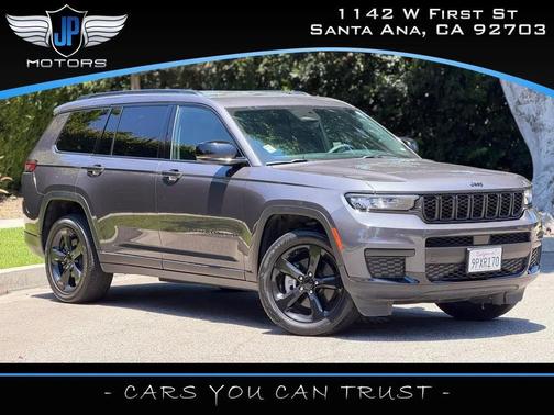 Baltic Gray Metallic Clearcoat 2023 Jeep Grand Cherokee L Altitude