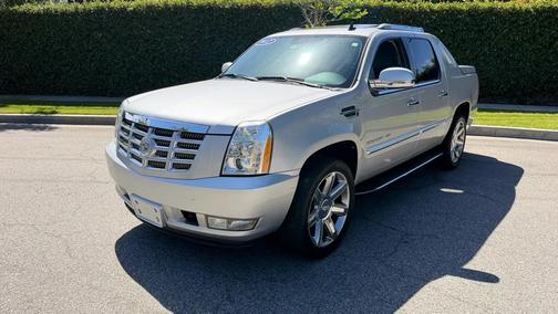 Radiant Silver Metallic 2012 Cadillac Escalade EXT Luxury
