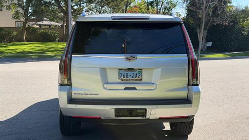 2020 Cadillac Escalade Luxury