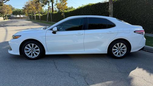 2020 Toyota Camry LE