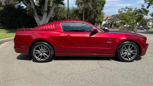 2014 Ford Mustang GT Premium