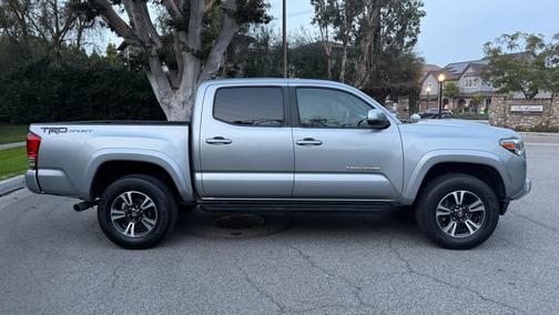 2017 Toyota Tacoma TRD Sport
