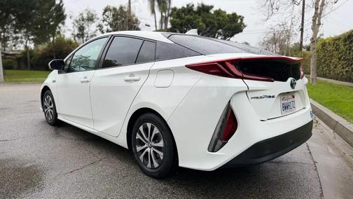 2021 Toyota Prius Prime LE