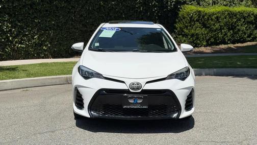 White 2018 Toyota Corolla SE