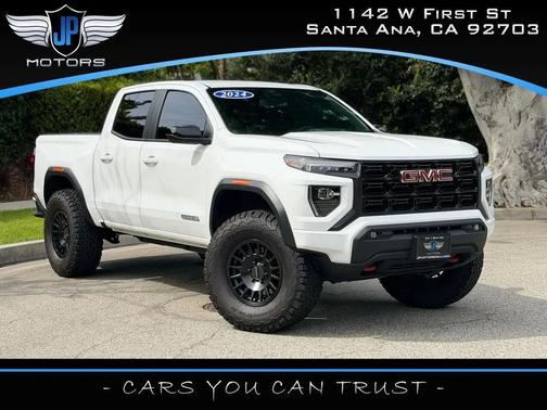 Summit White 2024 GMC Canyon Elevation