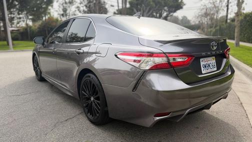 2020 Toyota Camry SE