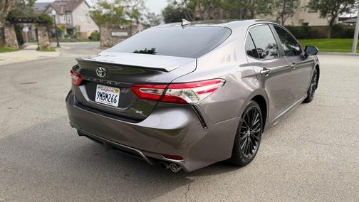 2020 Toyota Camry SE